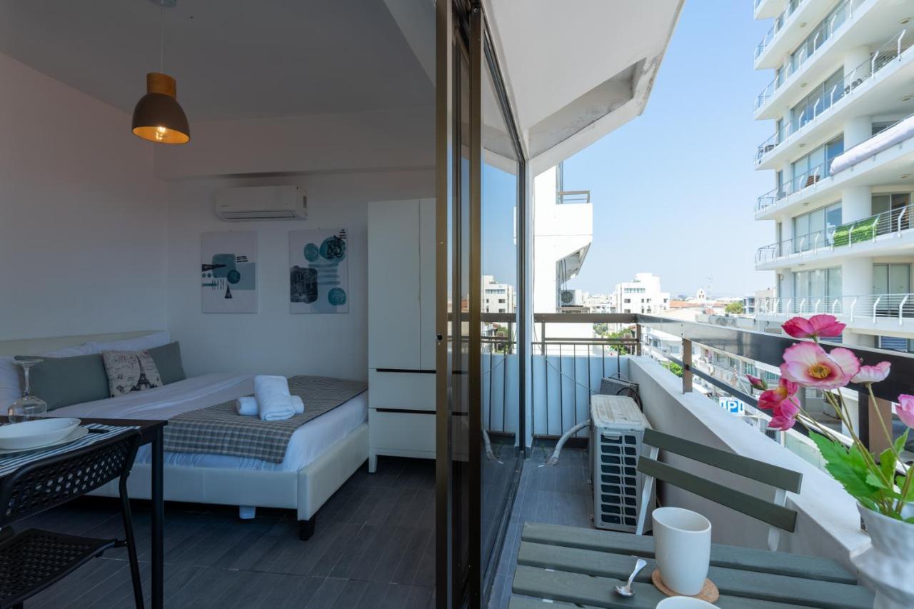 Burst Studio W/ Balcony In 拉纳卡 外观 照片